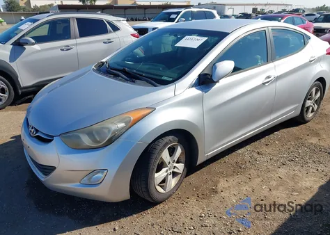 2012 Hyundai Elantra Gls (Ulsan Plant) z USA, uszkodzony, nr VIN KMHDH4AE5CU415643